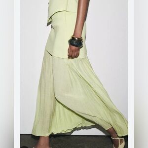 Zara Light Green A-Line Skirt